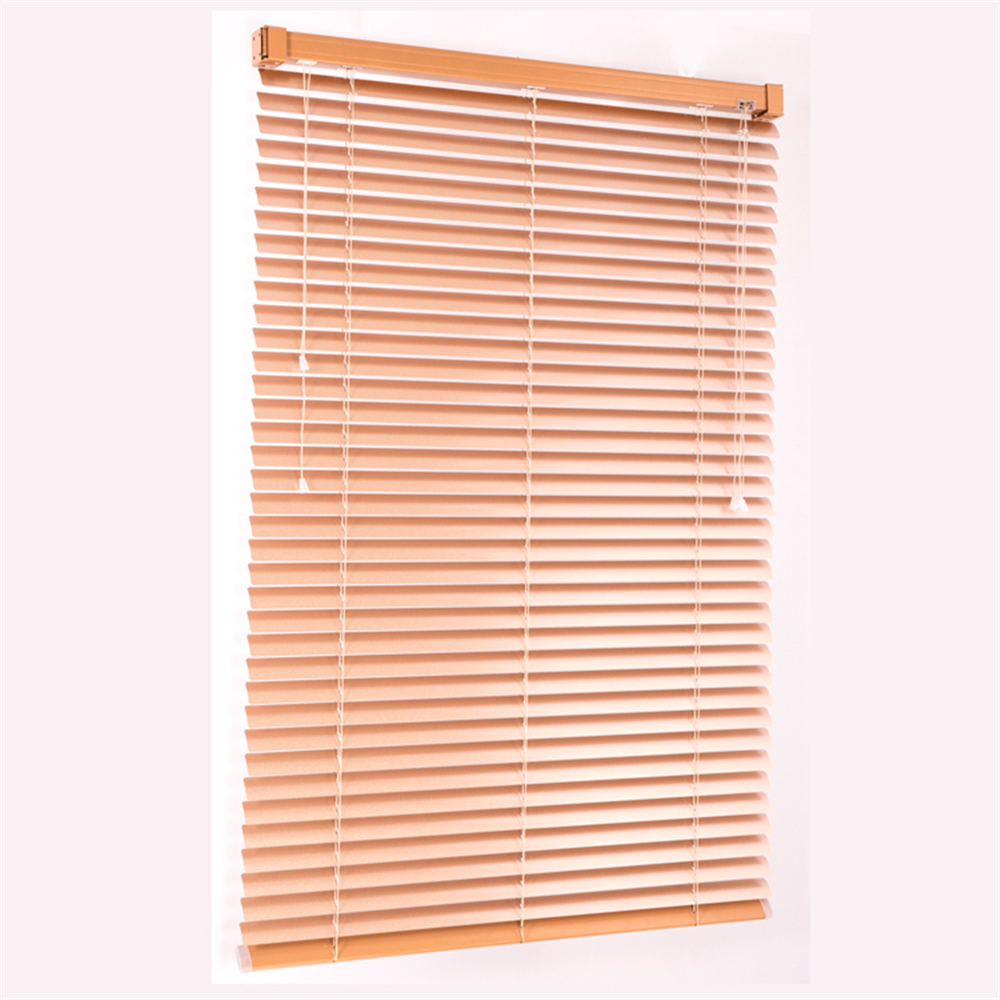 cleaning venetian blinds